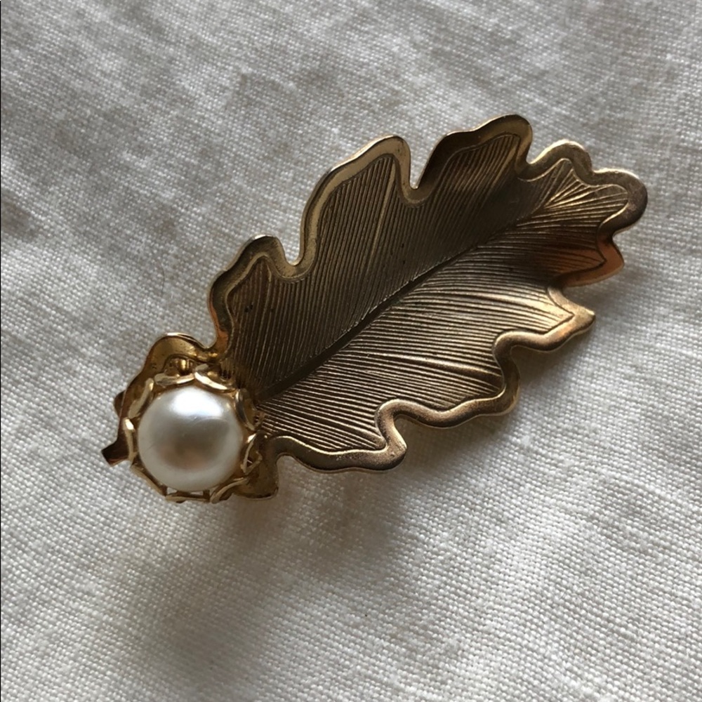Vintage hair clip